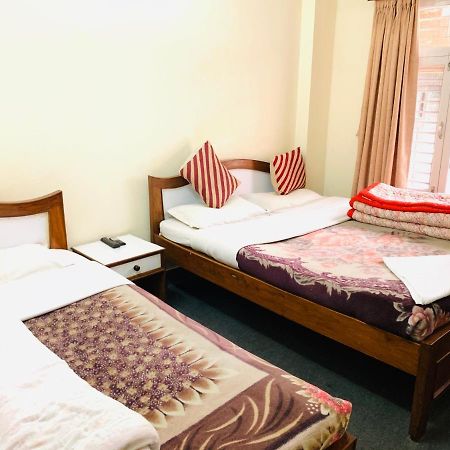 Hotel Dolphin Kathmandu Buitenkant foto