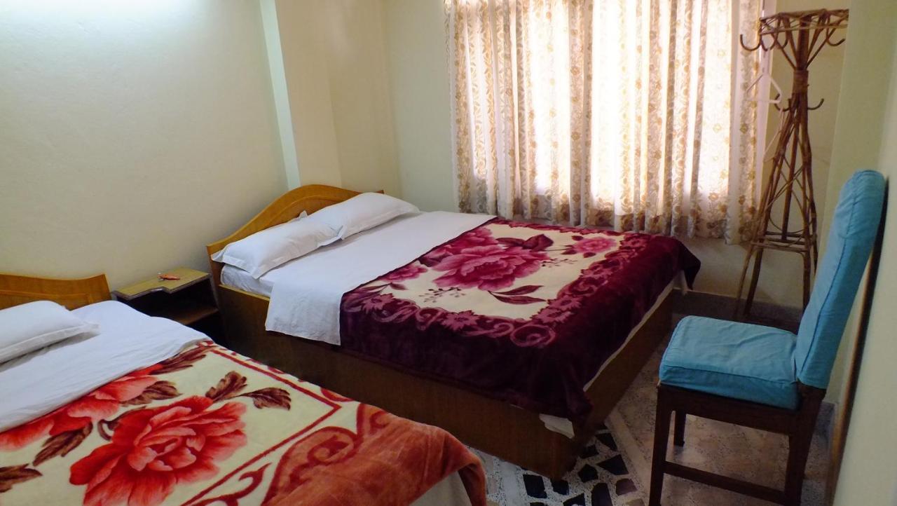 Hotel Dolphin Kathmandu Buitenkant foto