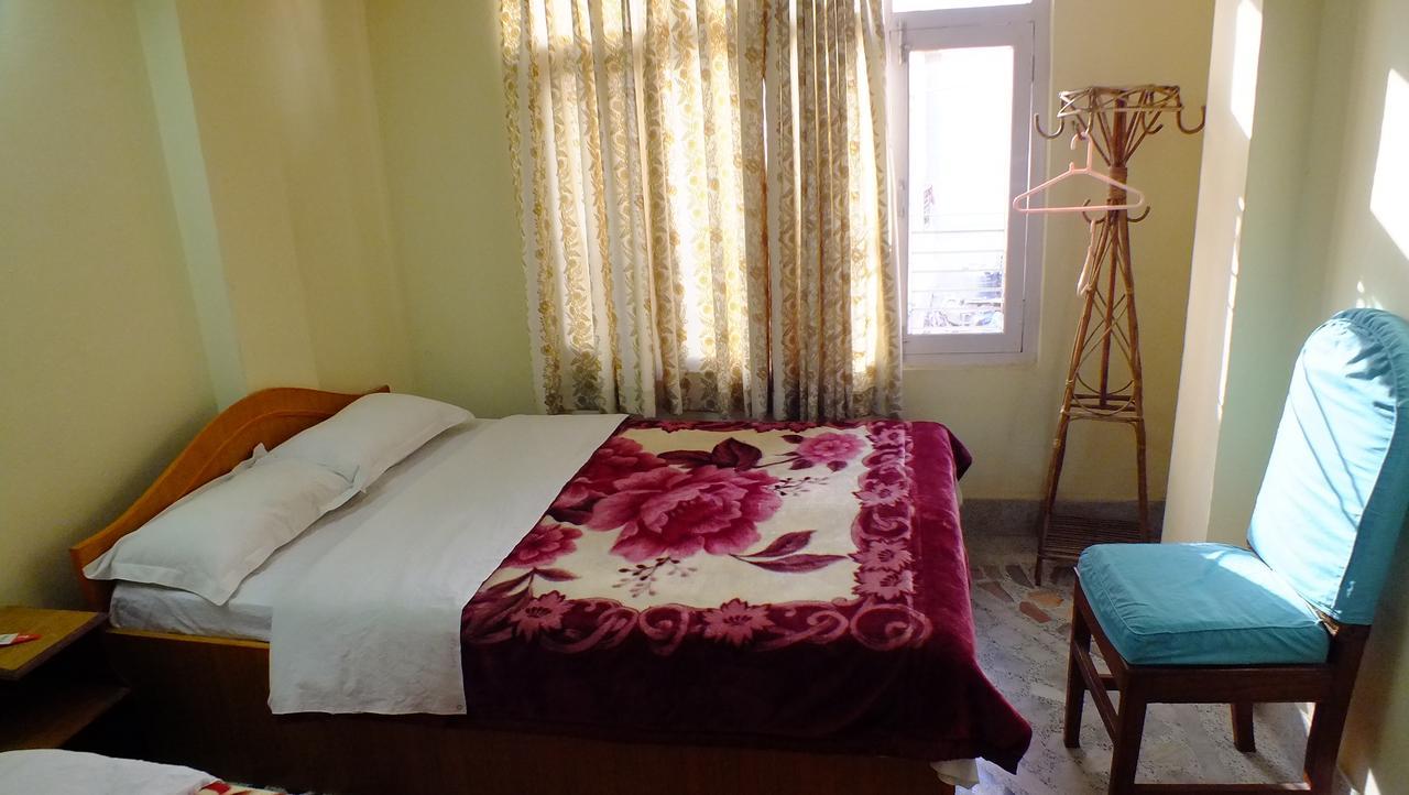 Hotel Dolphin Kathmandu Buitenkant foto