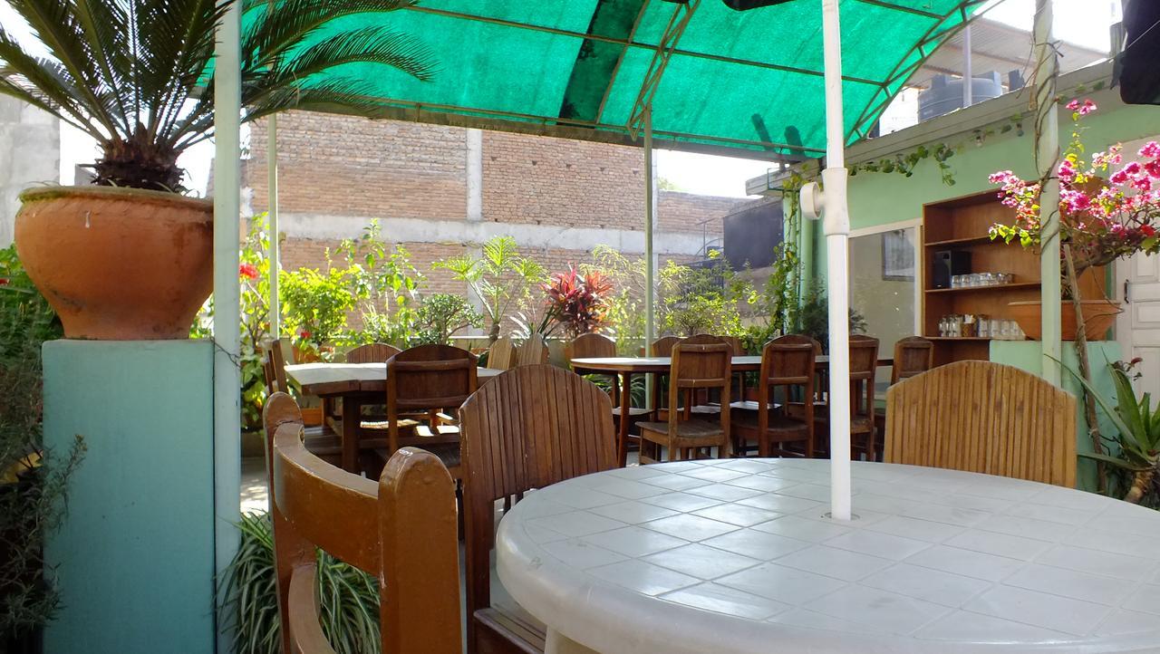 Hotel Dolphin Kathmandu Buitenkant foto