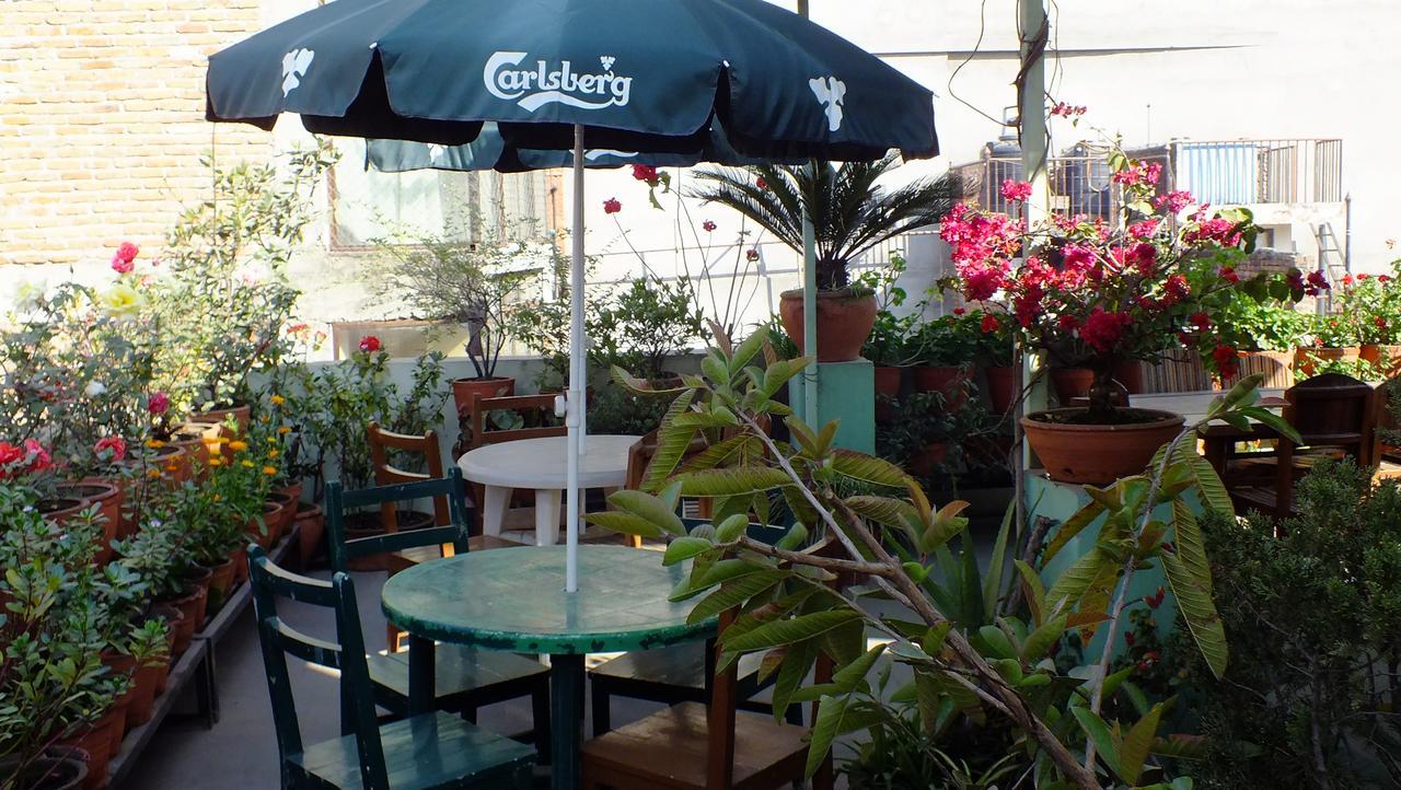 Hotel Dolphin Kathmandu Buitenkant foto