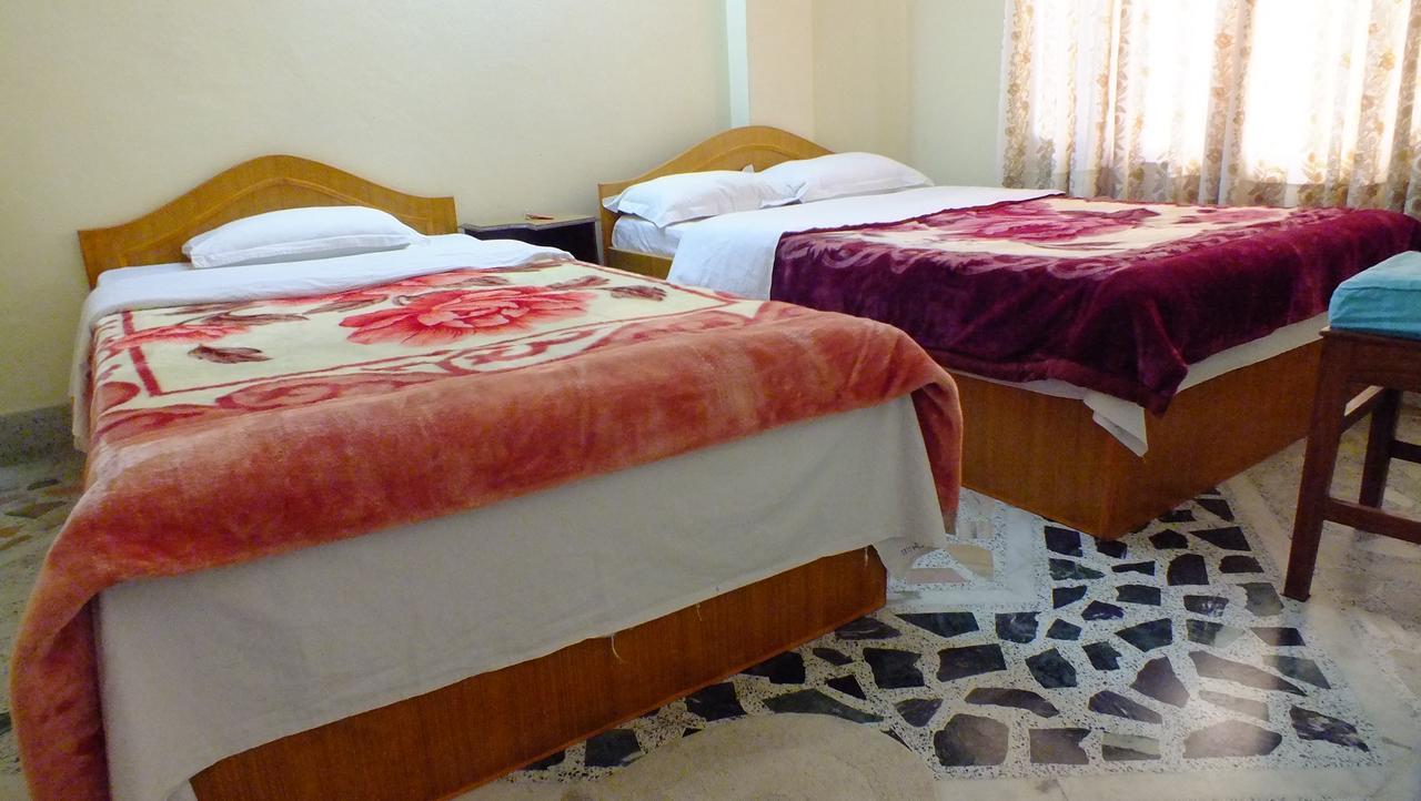 Hotel Dolphin Kathmandu Buitenkant foto