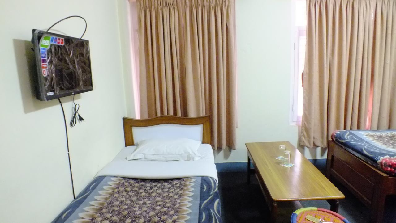 Hotel Dolphin Kathmandu Buitenkant foto
