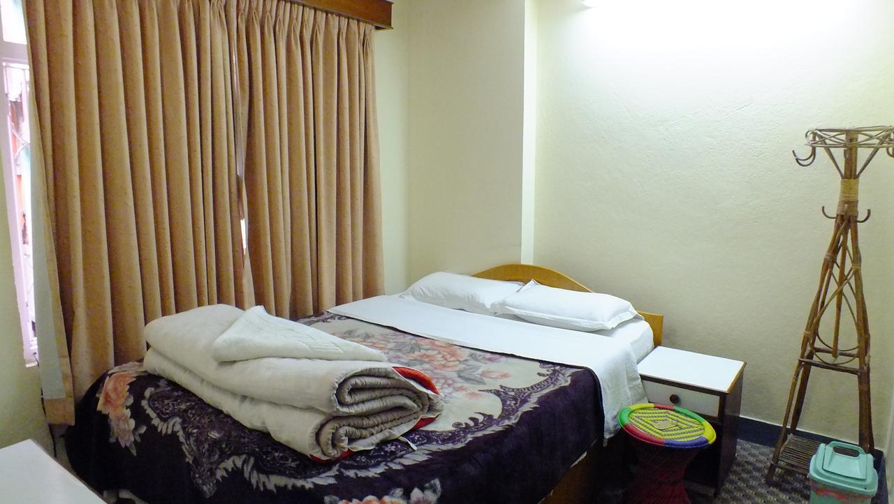 Hotel Dolphin Kathmandu Buitenkant foto