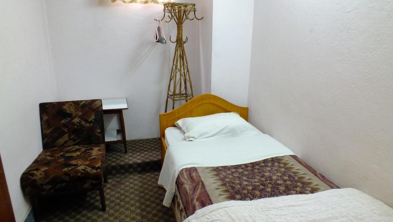 Hotel Dolphin Kathmandu Buitenkant foto