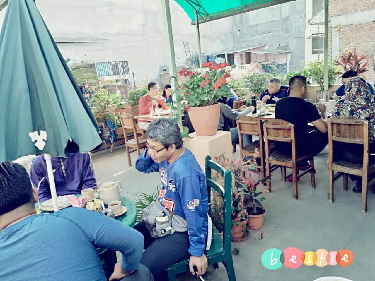 Hotel Dolphin Kathmandu Buitenkant foto
