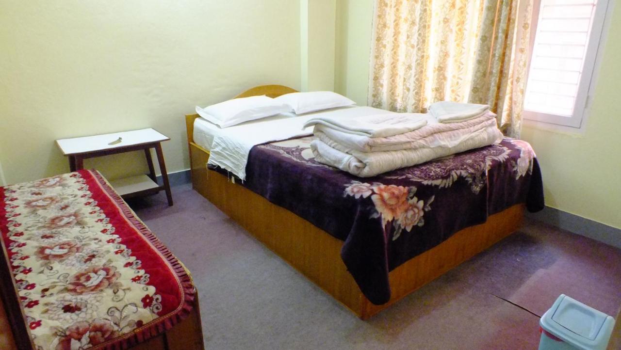 Hotel Dolphin Kathmandu Buitenkant foto