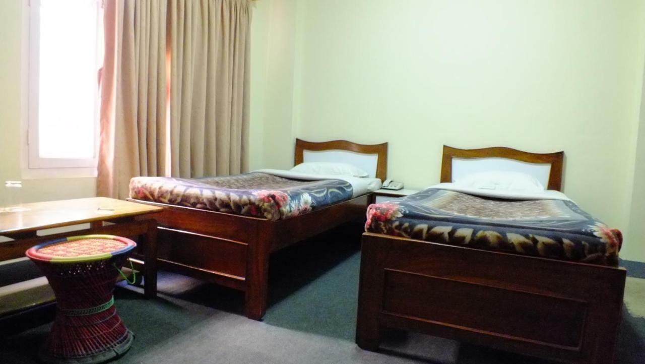 Hotel Dolphin Kathmandu Buitenkant foto