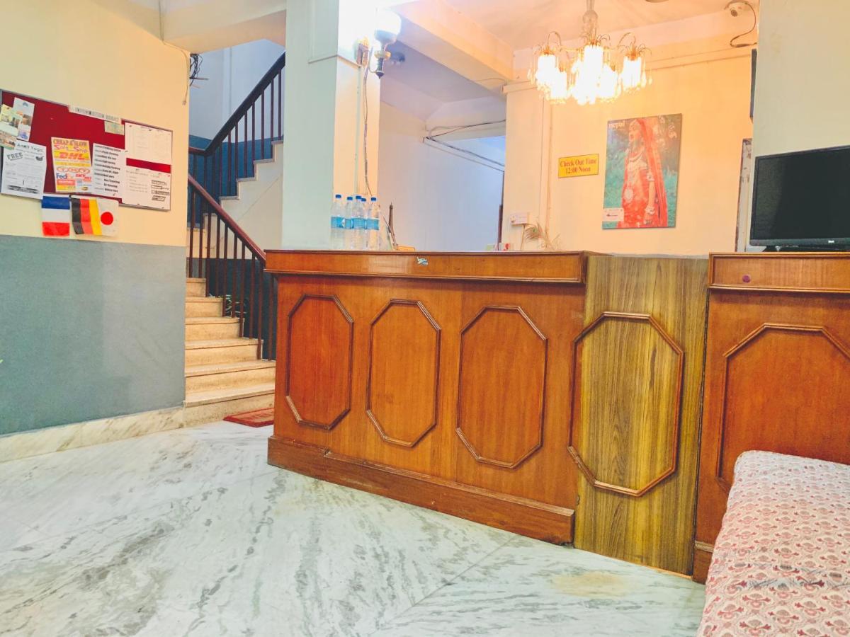 Hotel Dolphin Kathmandu Buitenkant foto